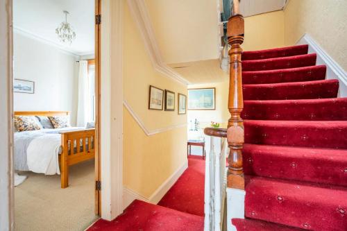 4-bedroom Victorian Home Belfast in น็อค