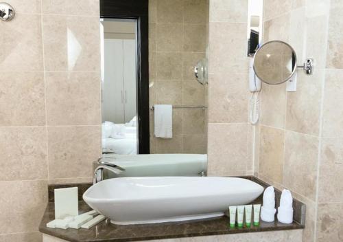 Deluxe Double or Twin Room room in The Victory Hotel