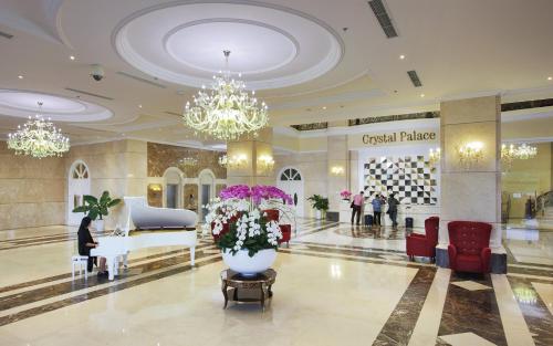 Lobby, MerPerle Crystal Palace near Saigon Exhibition & Convention Center