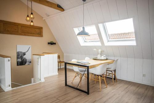 Instalações, Bodhi Beach House in Egmond aan Zee