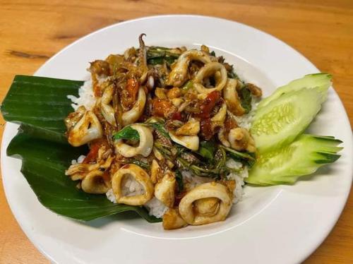 Restaurant, Thunyaporn Hostel in Trang