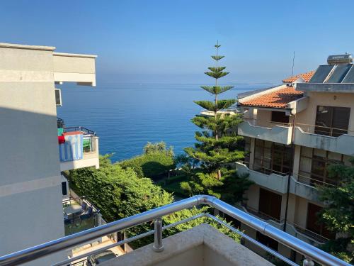 Bright Sea View Apartment with Balcony Liro Beach Uje i Ftohte Vlore, Vlorë