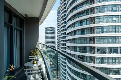Lux Executive Residence at City Garden by CIRCADIAN