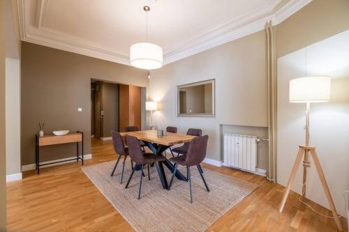 Stunning Luxury 3 Bedroom Apt in the Heart of Town, Sofía (foto 10)