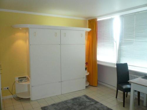 App-Busch-45 35m von Wilhelmstraße entfernt