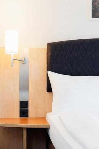 IntercityHotel Wien - image 13