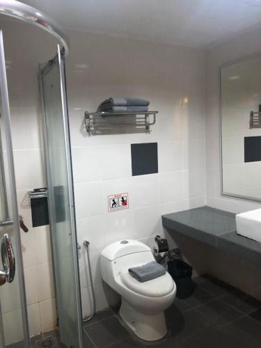 Ванная комната, TD Mutiara Hotel in Семпорна