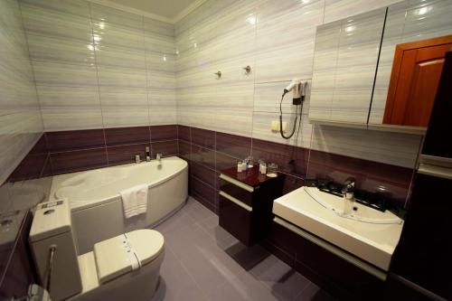 Hotel Kyiv - image 7