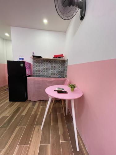 One-Bedroom Apartment image 1