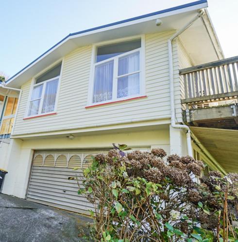 Exterior view, The Hidden Gem - tranquility close to town in Karori
