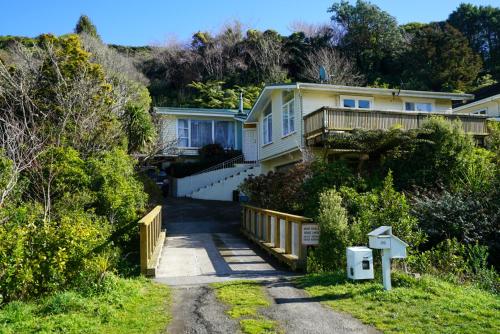 Exterior view, The Hidden Gem - tranquility close to town in Karori