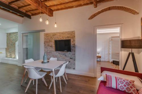 Via Verdi Apartments - image 2