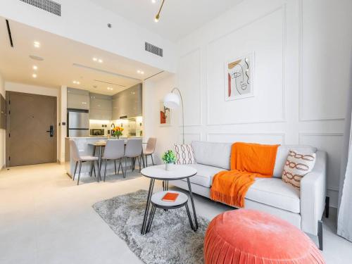 Jaw-Dropping Canal Views From This Stylish Condo, Dubái (foto 4)