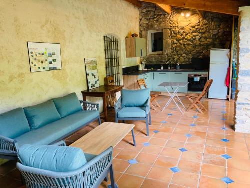 Le Moulin de la Viorne, gîte avec piscine au cœur de la nature en Haute-Provence (Le Moulin de la Viorne, gite avec piscine au cœur de la nature en Haute-Provence) in Les Omergues
