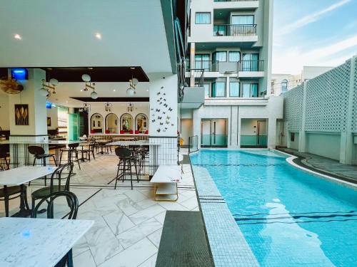 Foto 6 de Ratri Hotel Phuket Old Town