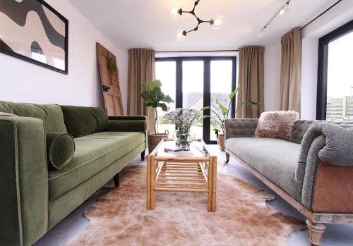Green Cottage Luxury Stay Peak District near Alton Towers