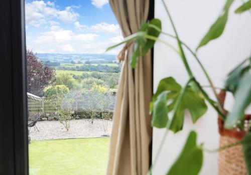 Green Cottage Luxury Stay Peak District near Alton Towers