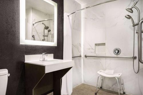 La Quinta by Wyndham Hesperia Victorville in Hesperia, USA