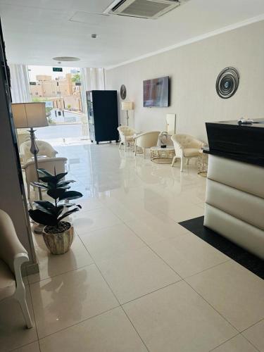 كرم النخلة للشقق المخدومة in السفارات