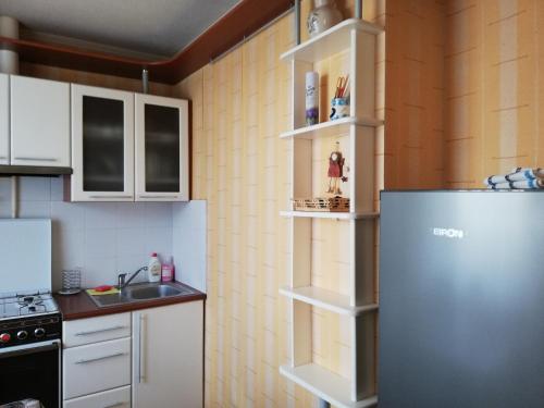 ห้องครัว, 15 minutes from the Beach and city Center 7 minutes from the airport in สนามบินริก้า
