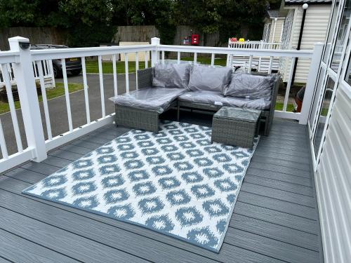 Kayes Retreat Three Bed Caravan Newquay Bay Resort Quieter Area Of Park - ニューキー