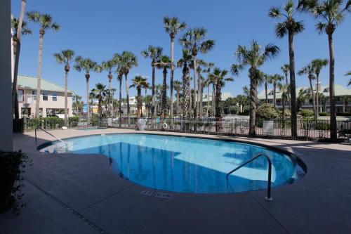 Shower, Crystal Dunes by Panhandle Getaways near 790 On The Gulf