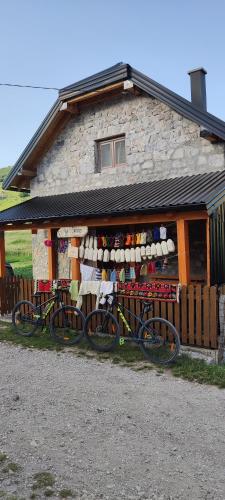 Prenociste B&M - Lukomir in Lukomir