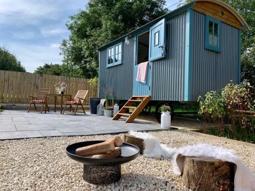 St. Kew Shepherd Huts, Wadebridge