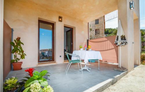 Lovely Apartment In Piana With Wifi