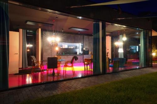 Wohnung mit Pool Little King, Little Dagobert in Heimburg