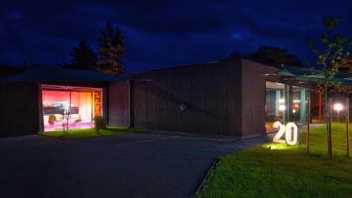 Wohnung mit Pool Little King, Little Dagobert in Heimburg