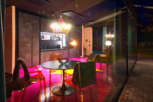 Wohnung mit Pool Little King, Little Dagobert in Heimburg