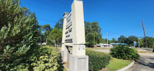 Travelers Rest Motel