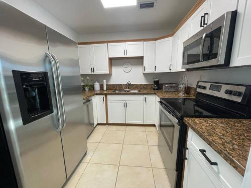 Cozy and super location 2 BR in Miami, USA