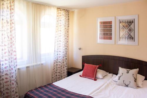 Meteor Family Hotel - image 12