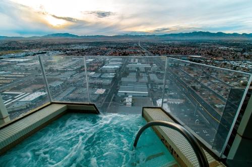 Intimo Palms Place Penthouse, Las Vegas