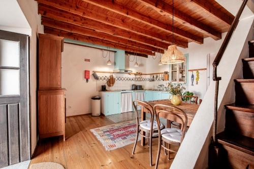 Like-Home-T2-Kina House-Patio in Seixal