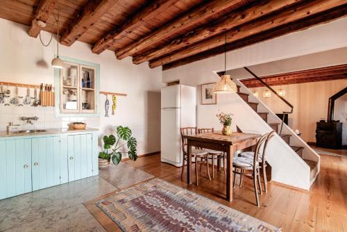 Like-Home-T2-Kina House-Patio in Seixal