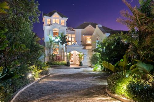 Hectors House Blue Sky Luxury in Christ Church