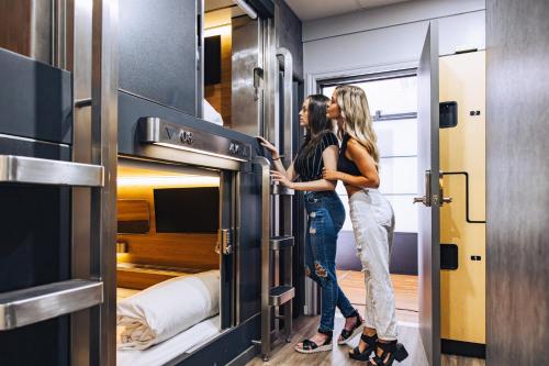 Pod Hotel in Montreal (QC)