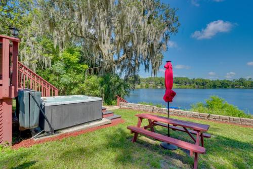 Ocklawaha Lake House with Private Hot Tub and Views! photo 1