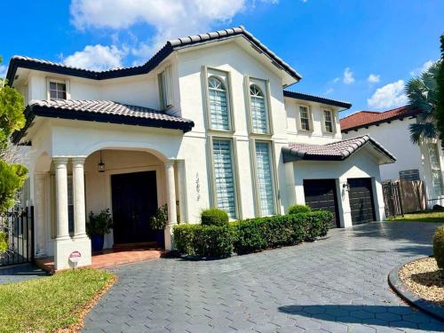 Comfortable New Home Miami – khách sạn tại Tamiami