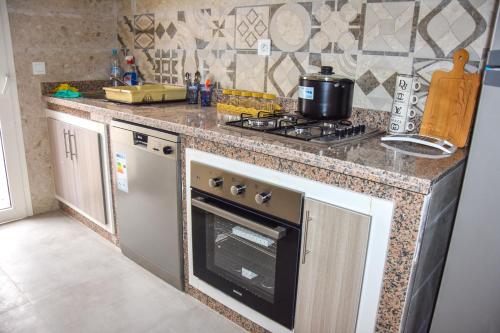 Kitchen, Magnifique Appartement Golf Tanger for Families in Golf