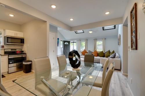 Stylish Harveys Lake Apt - Steps to the Water! in Harveys Lake, USA