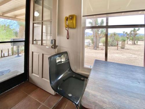 Starbath cabin great for families New HotSpring Salt Spa in Yucca Valley, USA