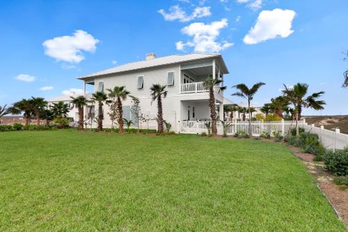 Three-Bedroom House image 5