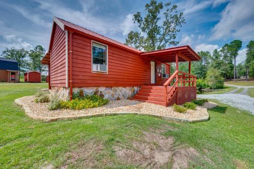 Buena Vista Cabin: Tranquil Haven Near Town Square - Reynolds, GA
