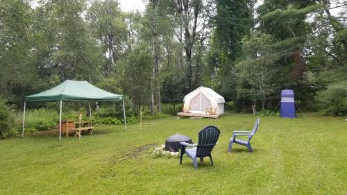 Tentrr Signature Site - Base Camp in Энфилд (Нью-Гэмпшир)