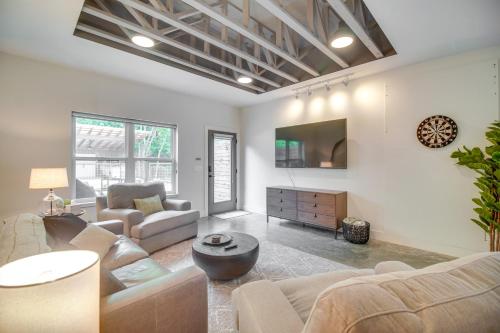Fayetteville Vacation Rental Less Than 1 Mi to Town Center in Fayetteville, USA