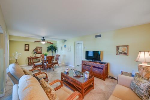 Oceanfront Bonita Beach Condo with Pool Access! - image 7